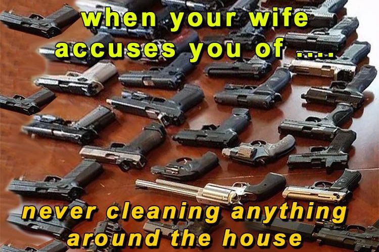 5H737_pistols_cleaning_5G